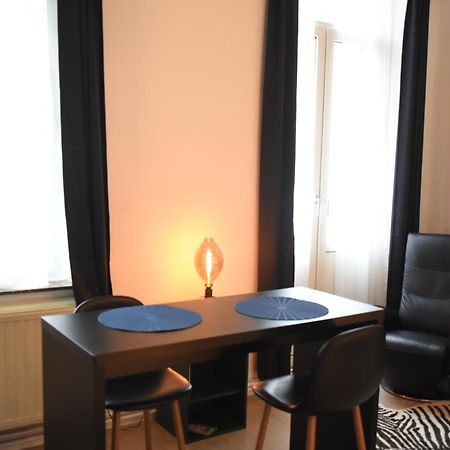 Le Piercot Otel Liège Oda fotoğraf