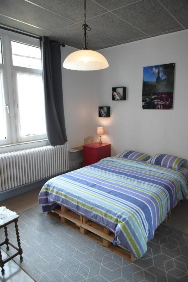 Le Piercot Otel Liège Oda fotoğraf