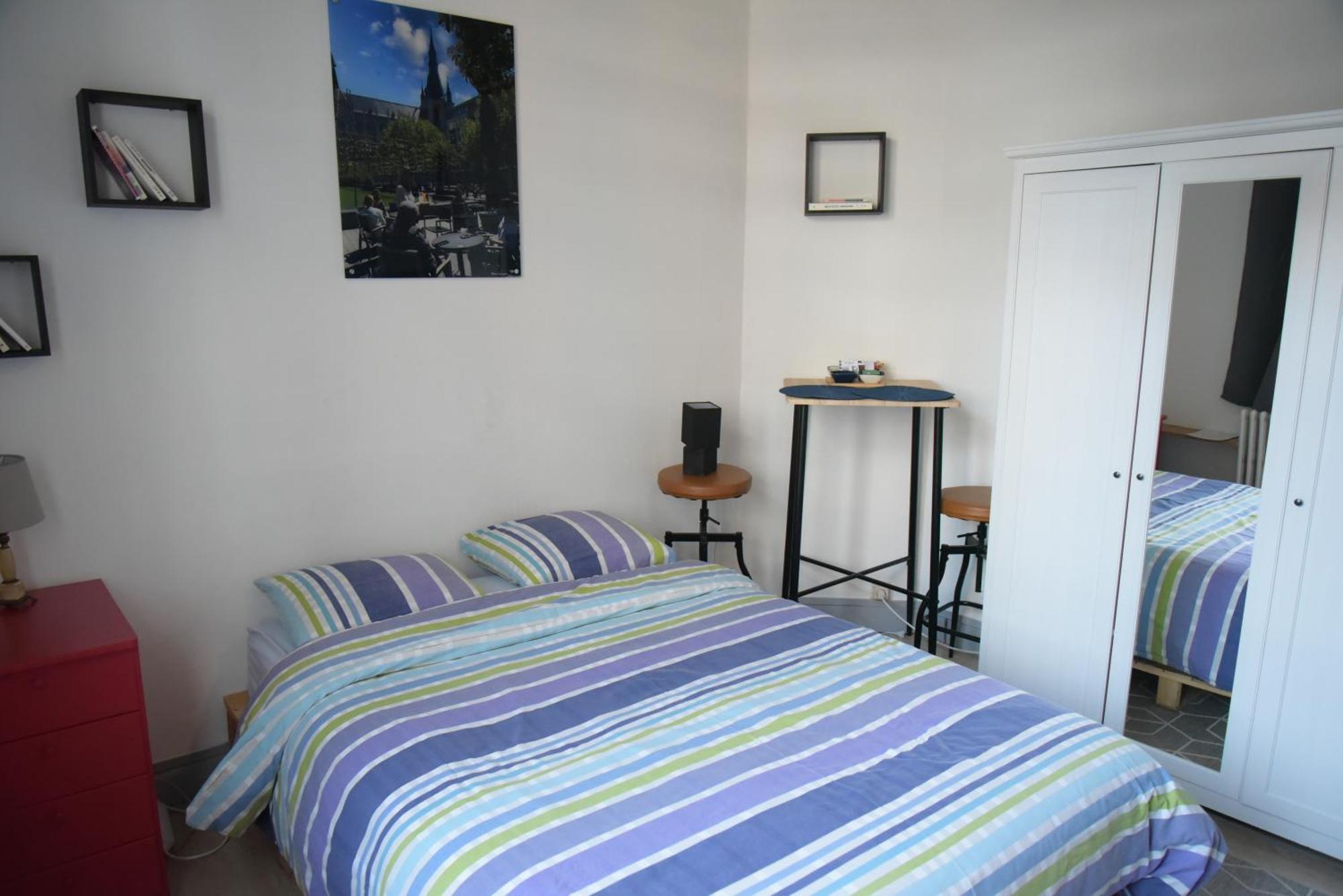 Le Piercot Otel Liège Oda fotoğraf
